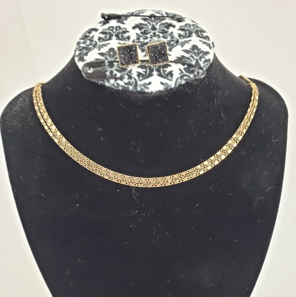 Violet Harper Isla Layered Necklace with Black Druzy Earrings - Picture 3 of 8